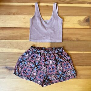 Women’s set; forever 21 shorts and free people movement tank top